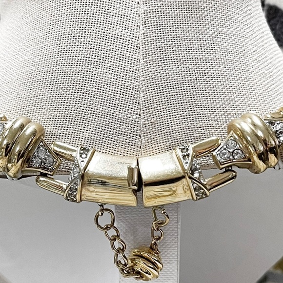 Vintage Nina Ricci Chucky Gold with Crystal Collar Necklace - Picture 4 of 4